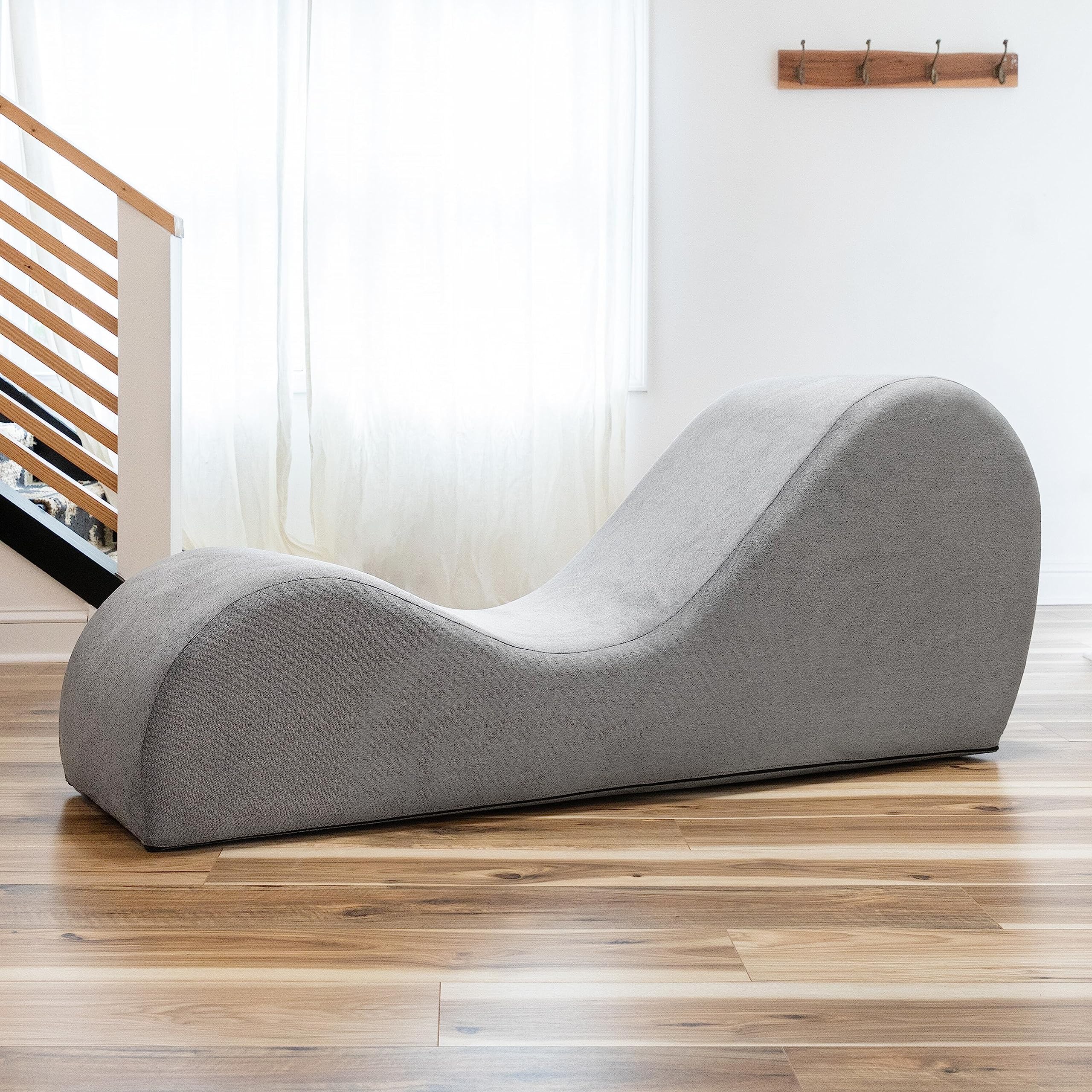 Avana Sleek Chaise Lounge for Yoga - Image 8