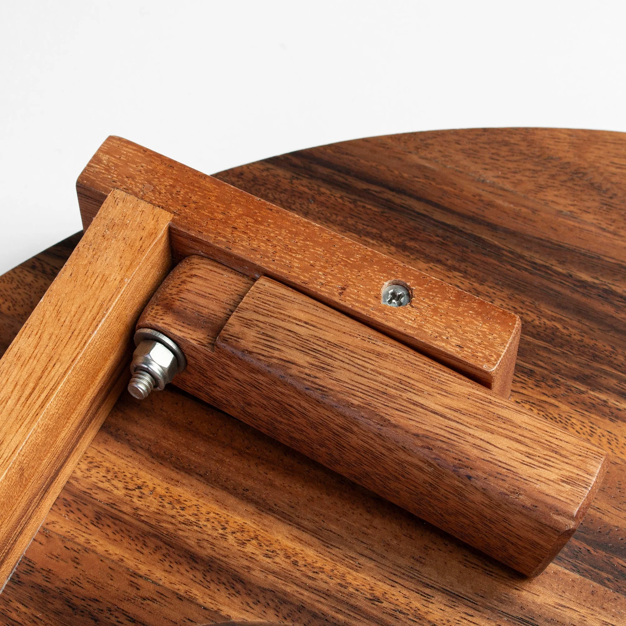 Island Hole | Wood and Resin Cornhole x Golf Chipping Game - Image 6